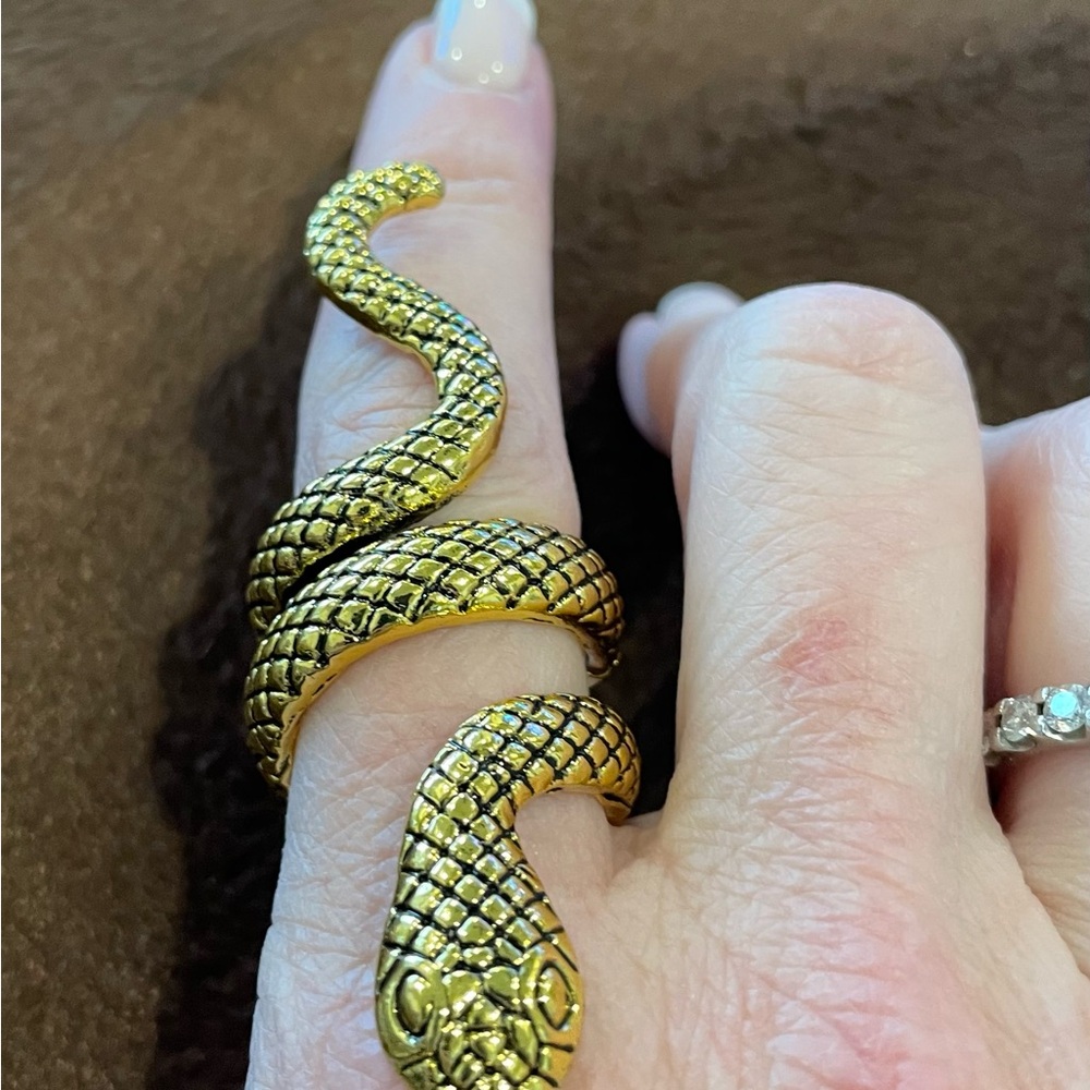 New Snake/Serpent Ring! Statement Piece - image 5